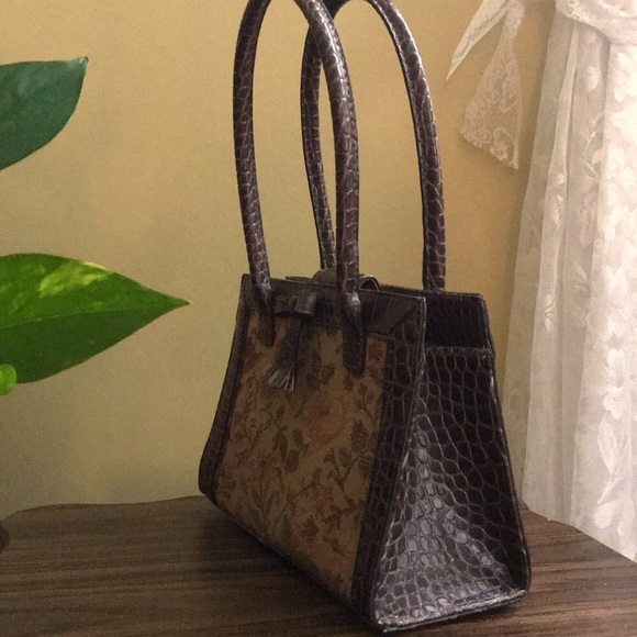 Mini Liz Claiborne Purse - Picture 5 of 8